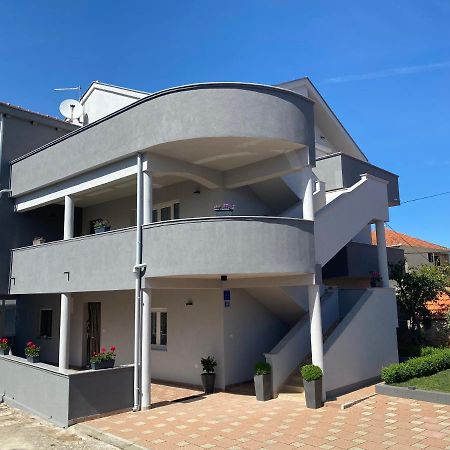 Apartments Nada Sukošan Esterno foto