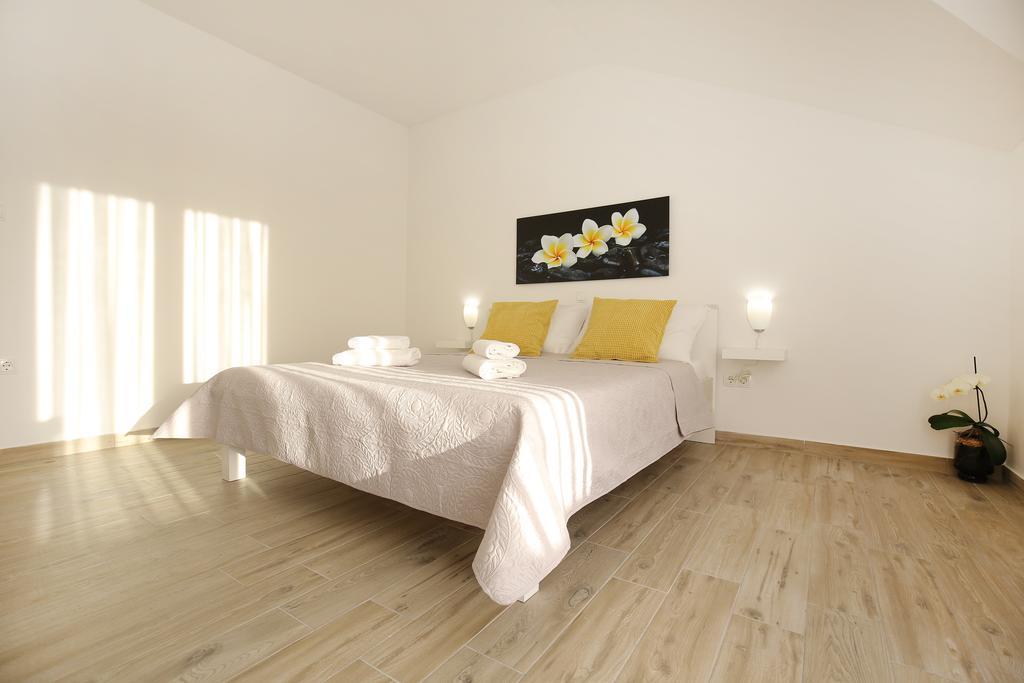 Apartments Nada Sukošan Esterno foto
